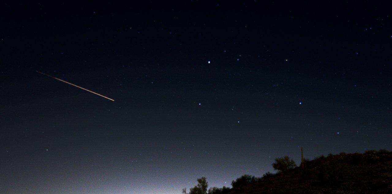 Verglüht ein Meteoroid in der Atmosphäre, wird er Meteor gennant.