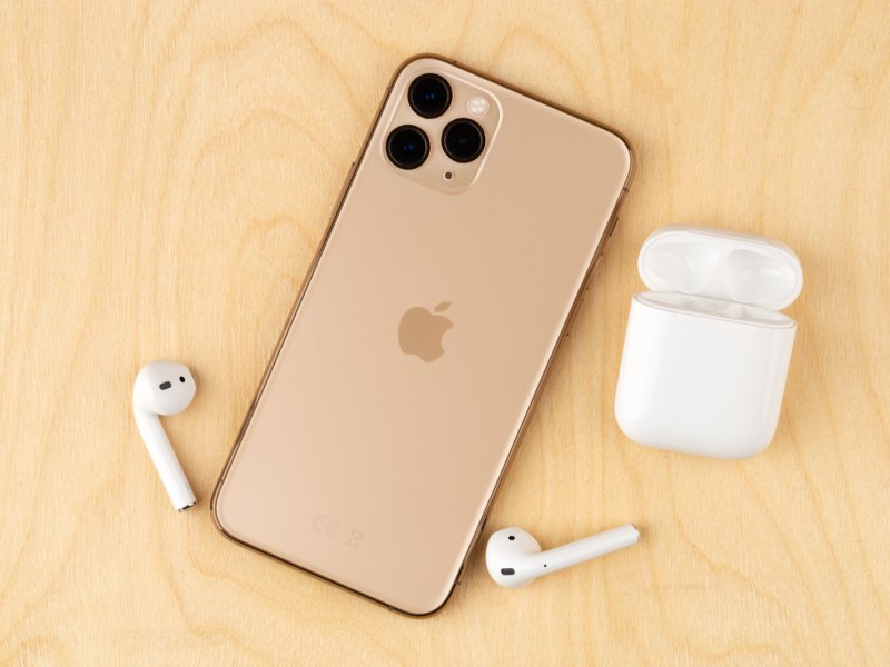 iPhone und AirPods Pro