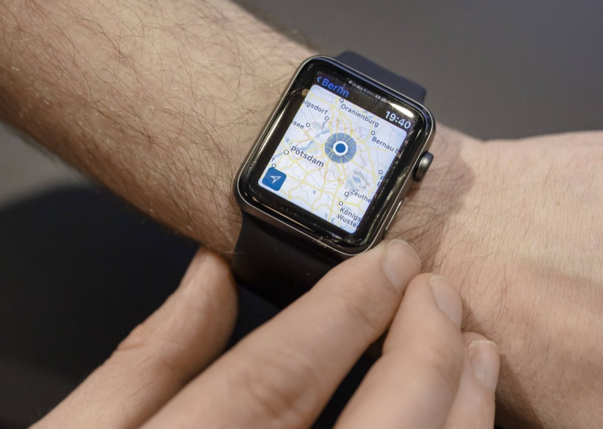 Eine Apple Watch an einem Handgelenk