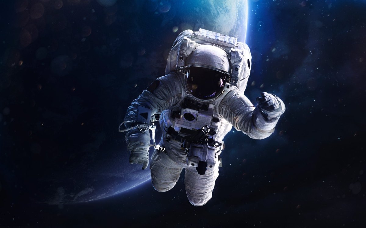 Astronaut im Universum