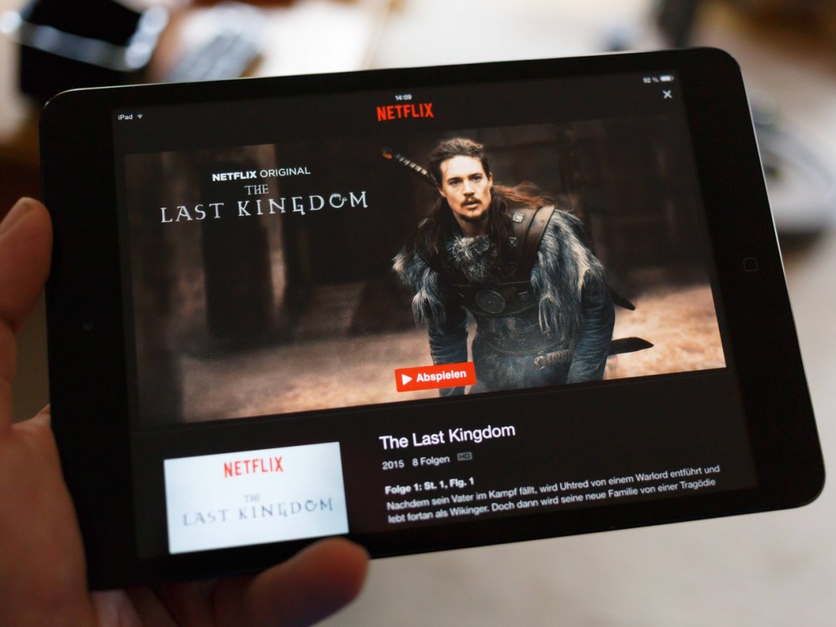 The Last Kingdom wird auf Tablet angezeigt.