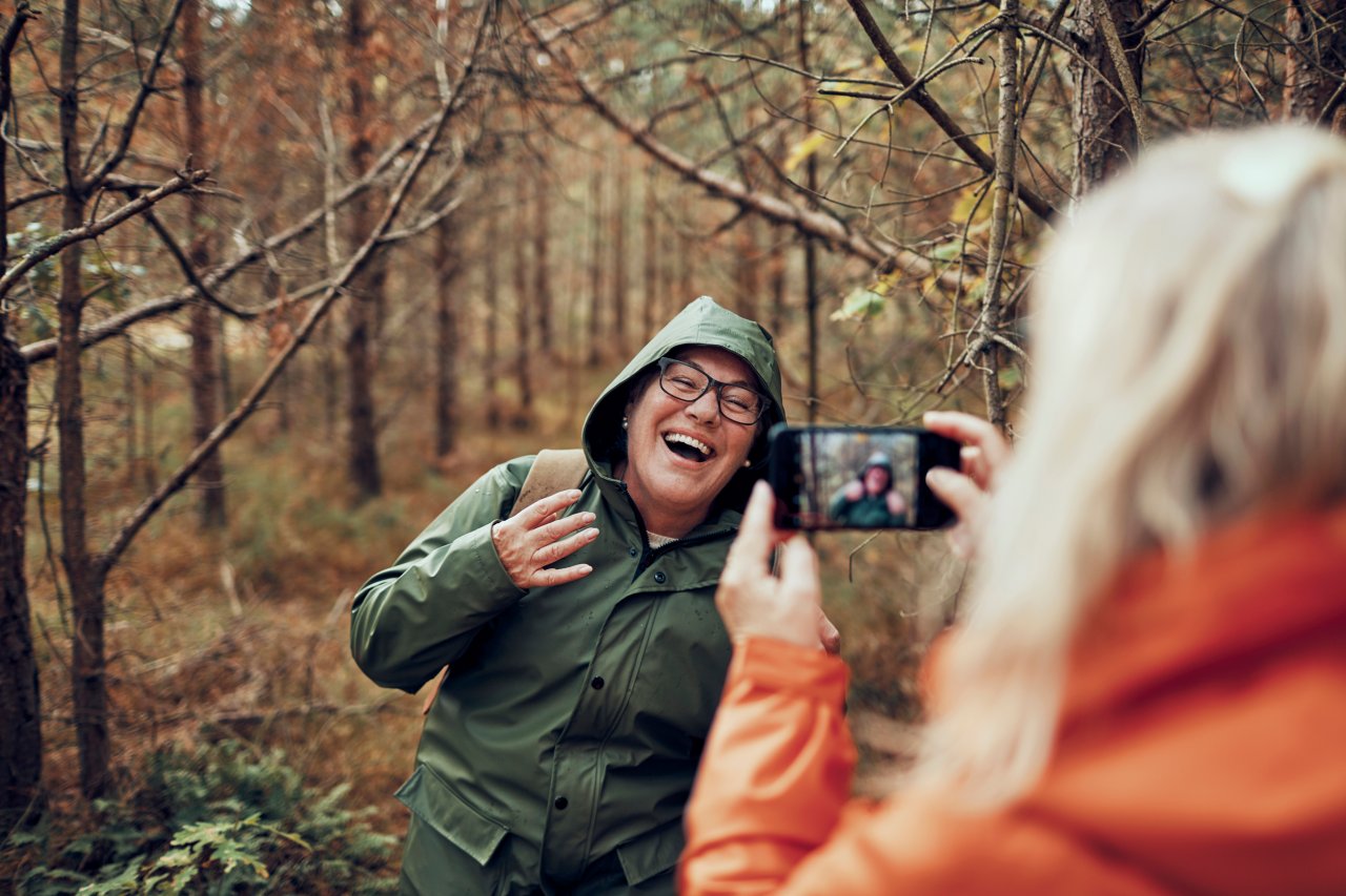 Wunderbarer Herbst: Die stürmische Jahreszeit kann dir zu ganz tollen Handyfotos verhelfen. Mit diesen Tipps und Tricks gelingt dir ein ganz besonderes Herbstfoto. 