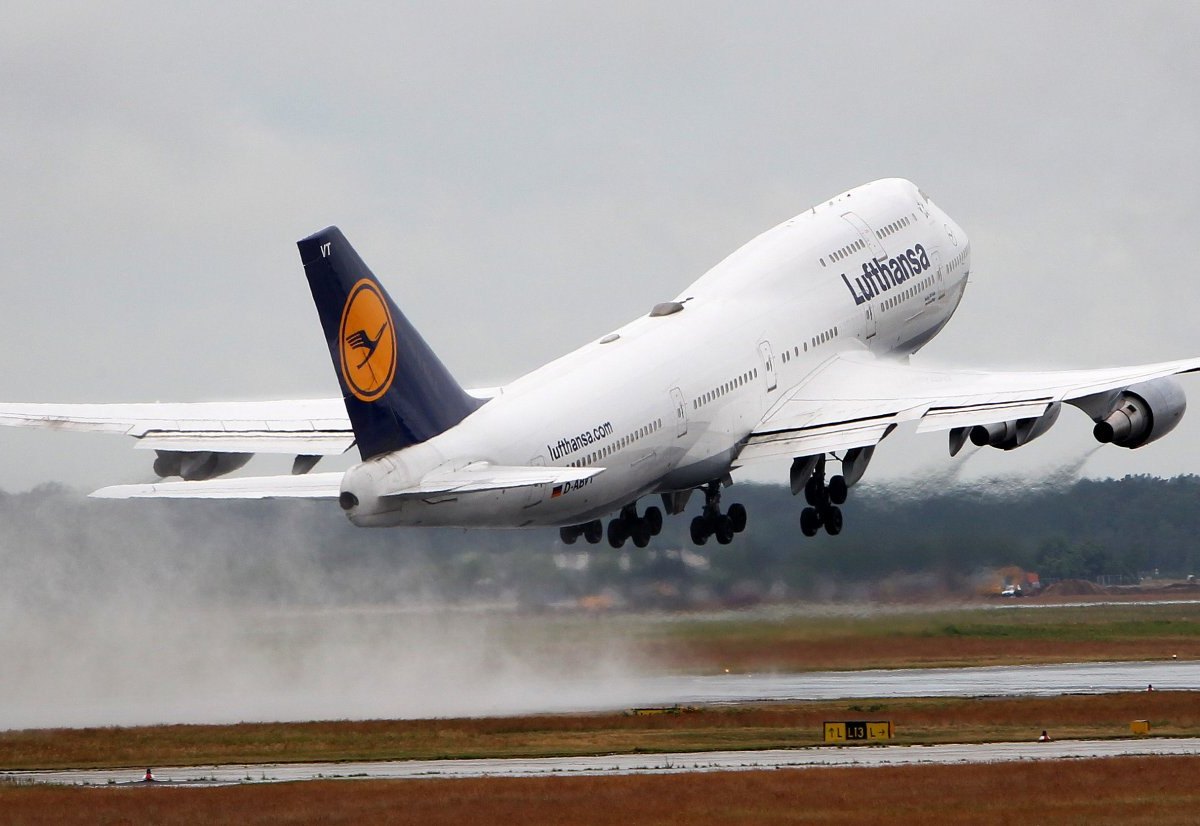 Eine Maschine der Lufthansa beim Start.