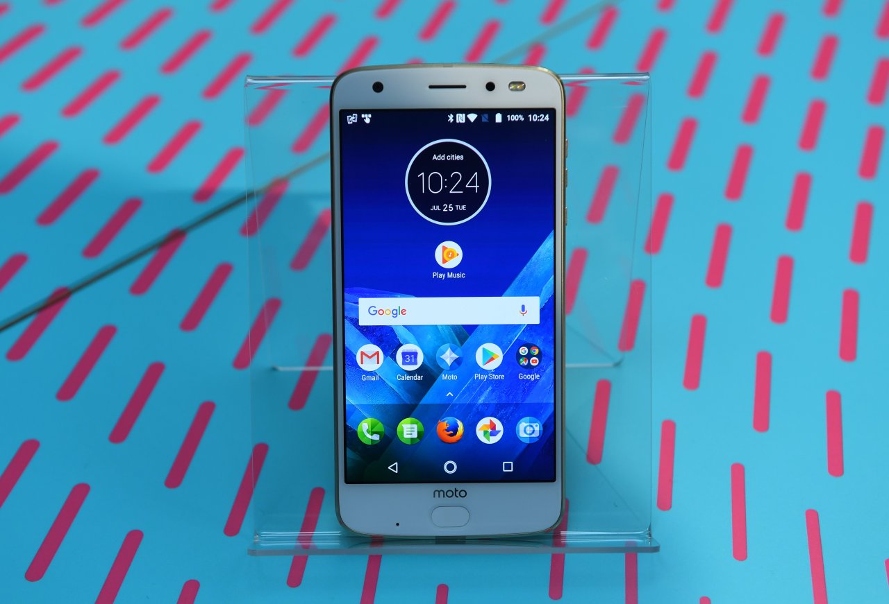 Moto Z2 Force