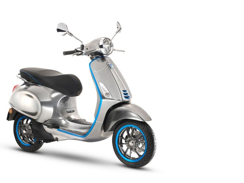 Elektro-Vespa Elettrica im Halbprofil