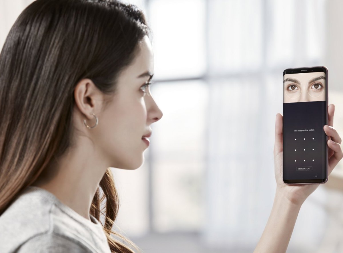 Mit Iris-Scanner: Biometrische Authentifizierung auf einem Samsung-Smartphone