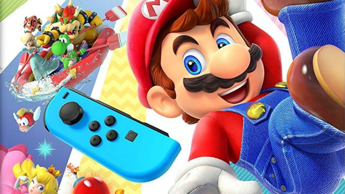 Mario und weitere Super Mario-Charaktere mit einem Nintendo Switch-Controller