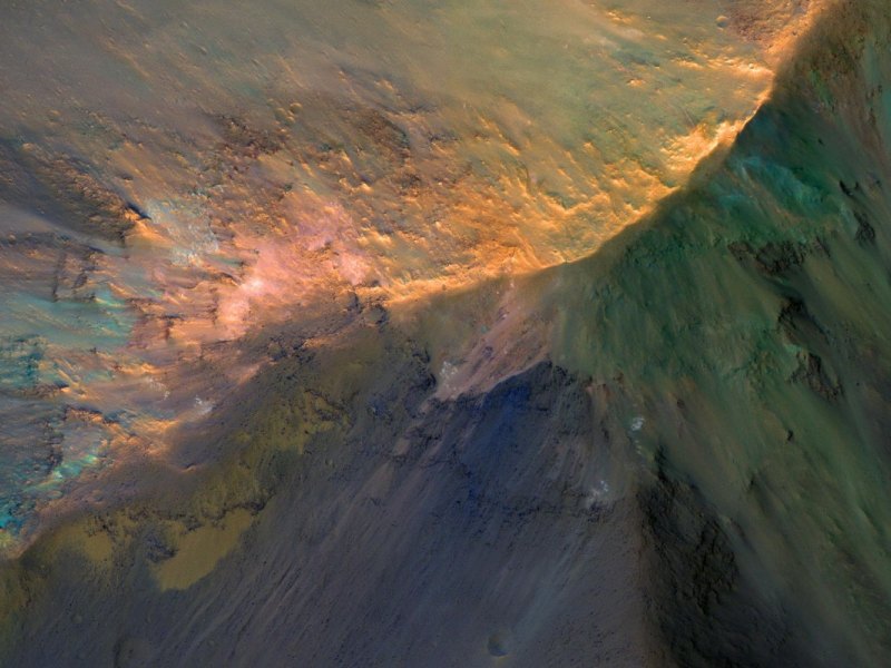 Mars-Bild: Hügel im Juventae Chasma