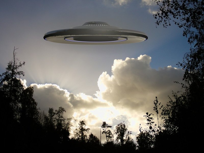 Das Bild zeigt ein UFO