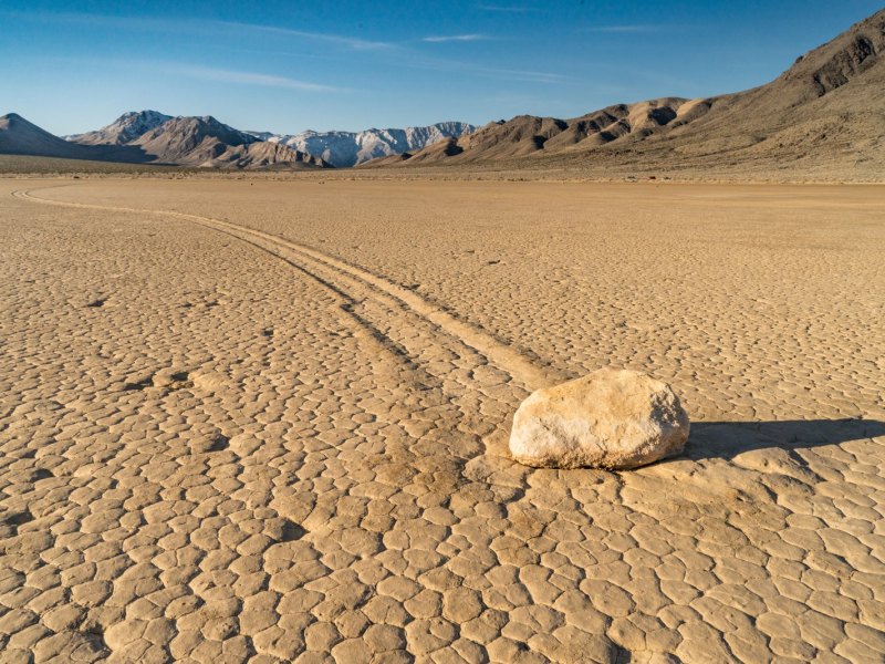 Wandernden Steine im Death Valley.