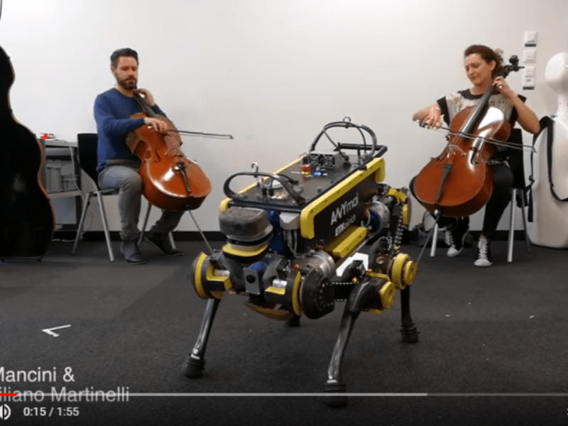 Roboter ANYmal tanzt zu klassischer Musik