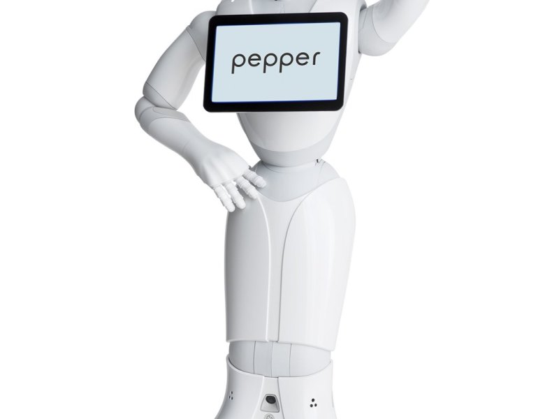 Roboter Pepper salutiert