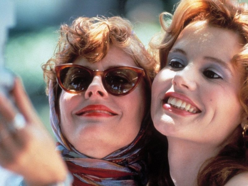 Susan Sarandon (l.) und Geena Davis in "Thelma & Louise".. © IMAGO / United Archives