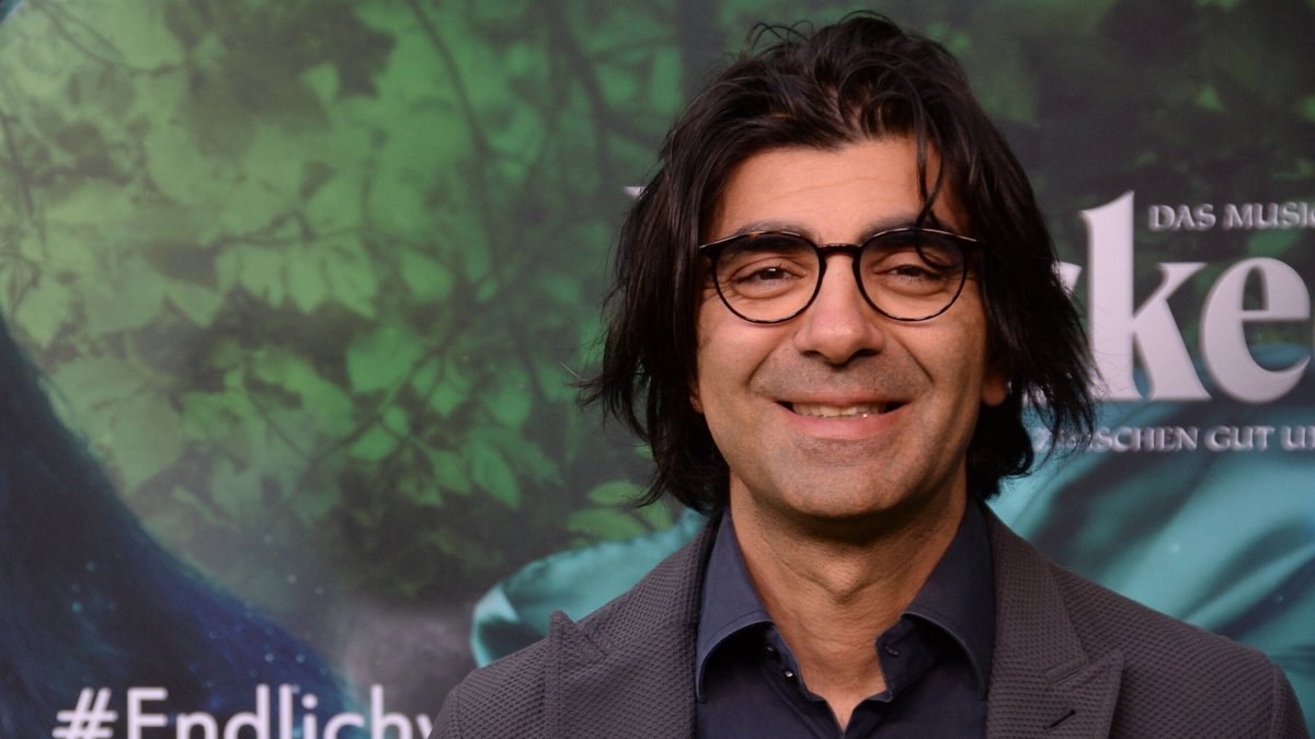 Fatih Akin goes Hollywood: Der Regisseur hat gut lachen.. © imago images/Andre Lenthe