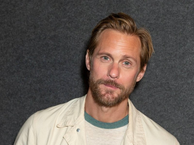 Alexander Skarsgard: Hier war sein Wikinger-Bart noch nicht ganz so imposant.. © imago images/Pacific Press Agency