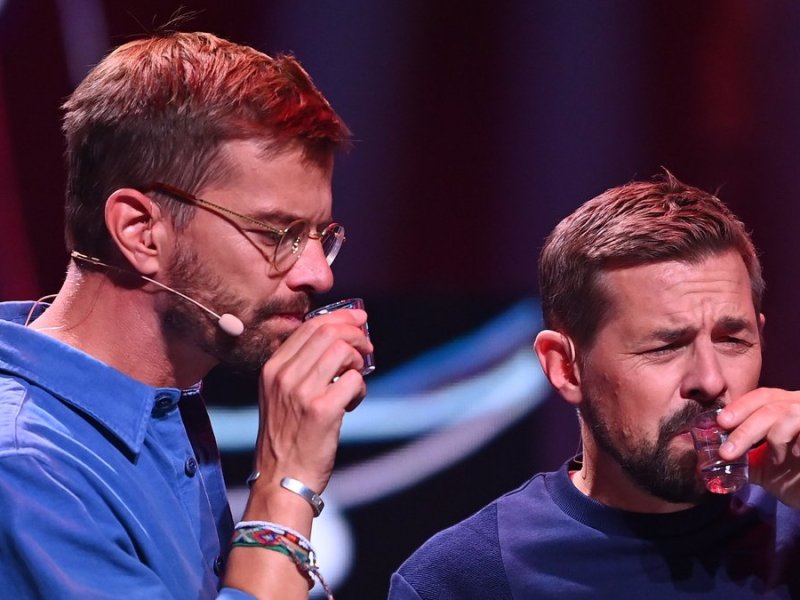 Joko Winterscheidt (l.) und Klaas Heufer-Umlauf haben sich wieder Sendezeit bei "Joko & Klaas gegen ProSieben" erspielt.. © ProSieben / Willi Weber