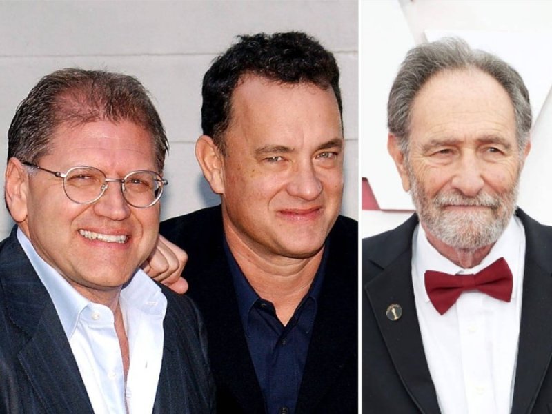 Schauspieler Tom Hanks inmitten von Robert Zemeckis (li.) und Eric Roth.. © imago/Rideaux-PicturePerfect / imago/Cinema Publishers Collection