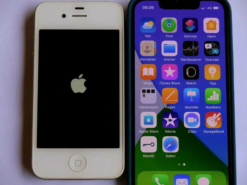 Das iPhone 13 Mini und das iUphone 4S