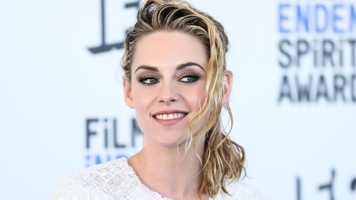 Kristen Stewart bei den Indepentent Spirit Awards.. © imago/NurPhoto