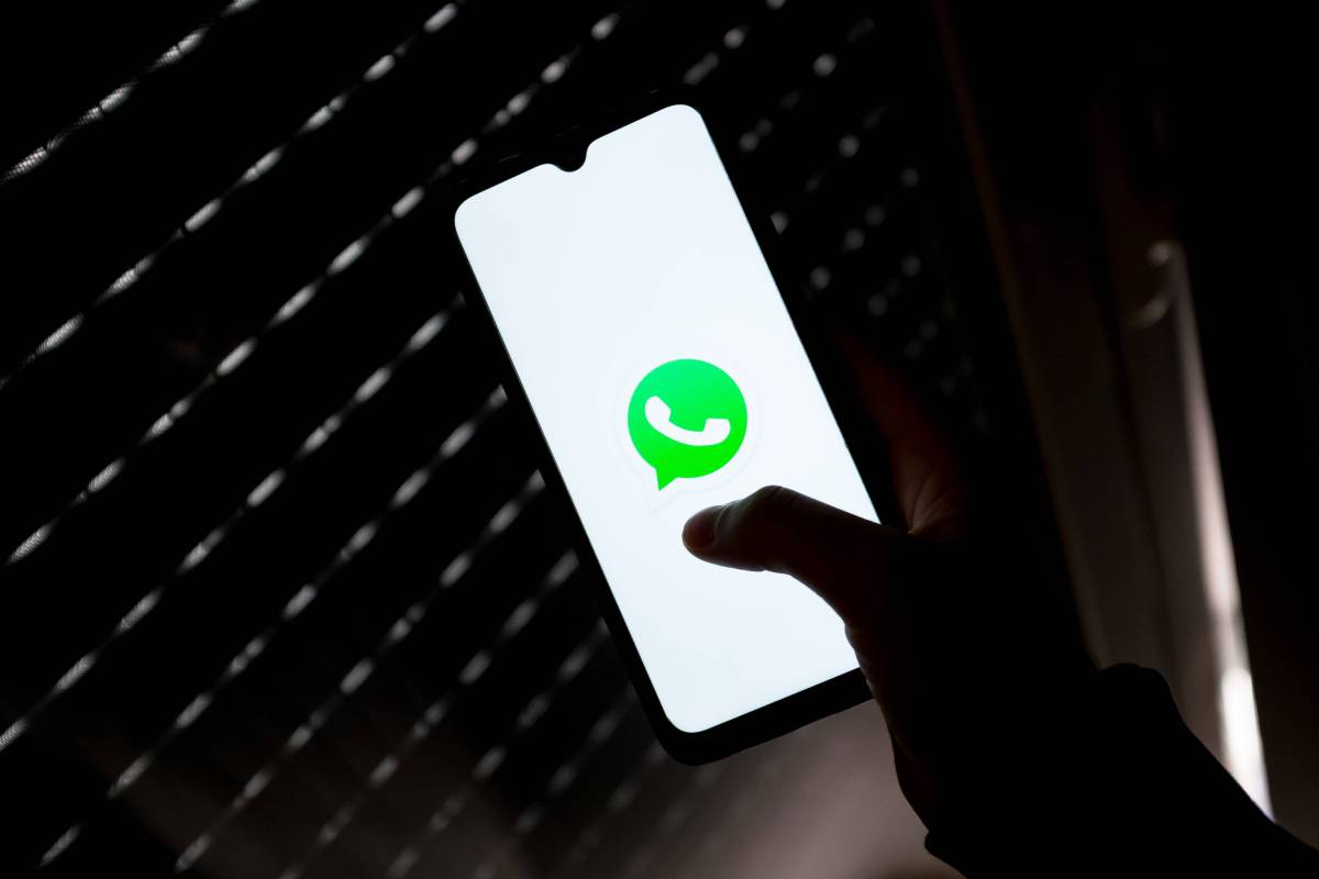 WhatsApp auf Handybildschirm