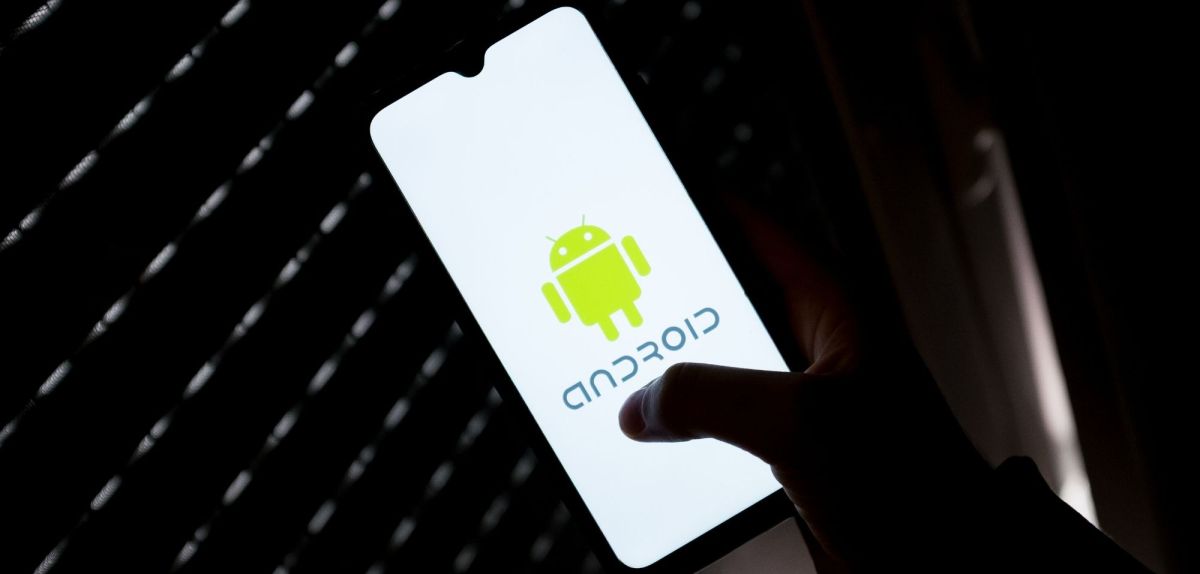 Android Logo auf Handy