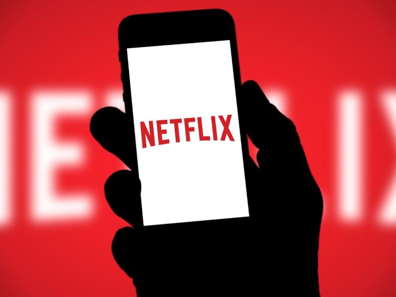 Netflix-Logo auf einem Smartphone