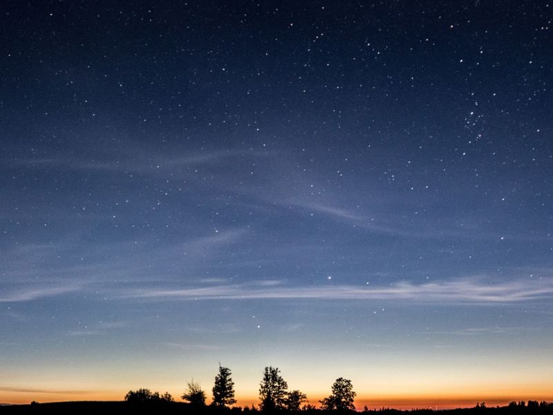 Foto des Nachthimmels bei Sonnenuntergang