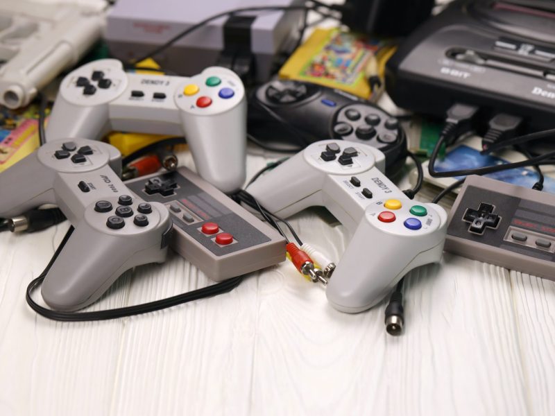 Konsolen und Controller