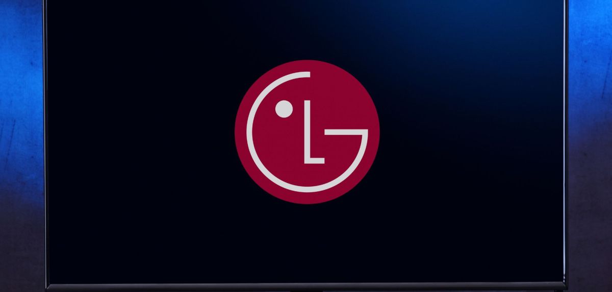 LG Logo auf dem Fernseher