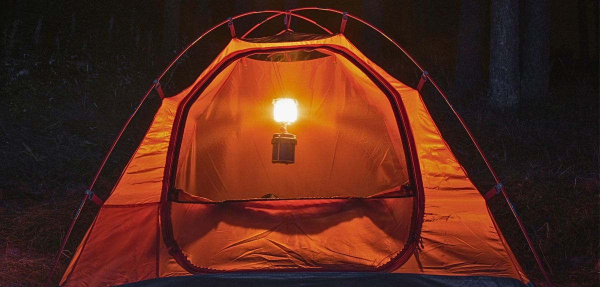 Camping-Lampe im Zelt